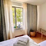 Gemuetliche Mit Balkon In