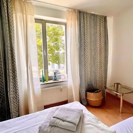 Gemuetliche Mit Balkon In