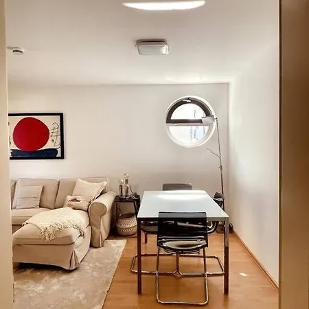 Gemuetliche Mit Balkon In Appartamento Schönefeld