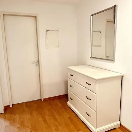 Gemuetliche Mit Balkon In * שונפלד