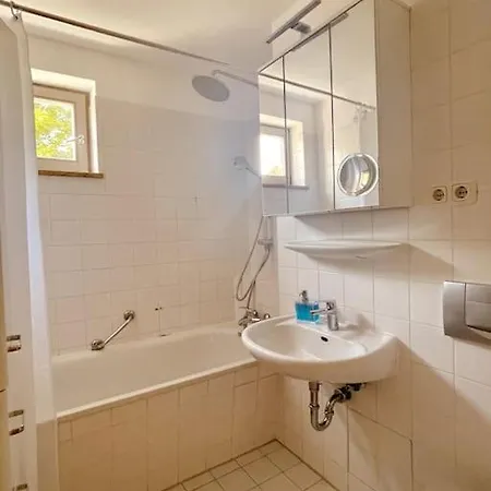 Gemuetliche Mit Balkon In