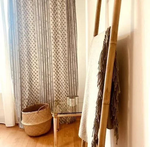 Gemuetliche Mit Balkon In