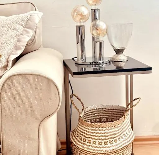 Gemuetliche Mit Balkon In アパート シェーネフェルト