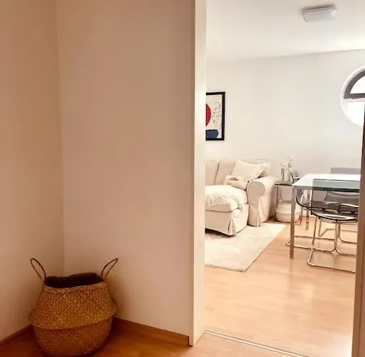 アパート Gemuetliche Mit Balkon In