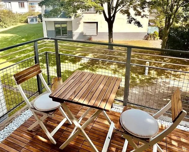 Gemuetliche Mit Balkon In * シェーネフェルト