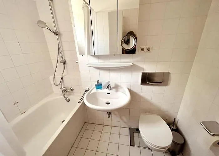 Gemuetliche Mit Balkon In *